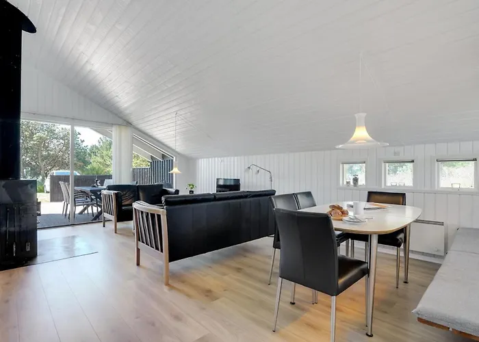 Thera - 2-8km From The Sea By Interhome Bolilmark